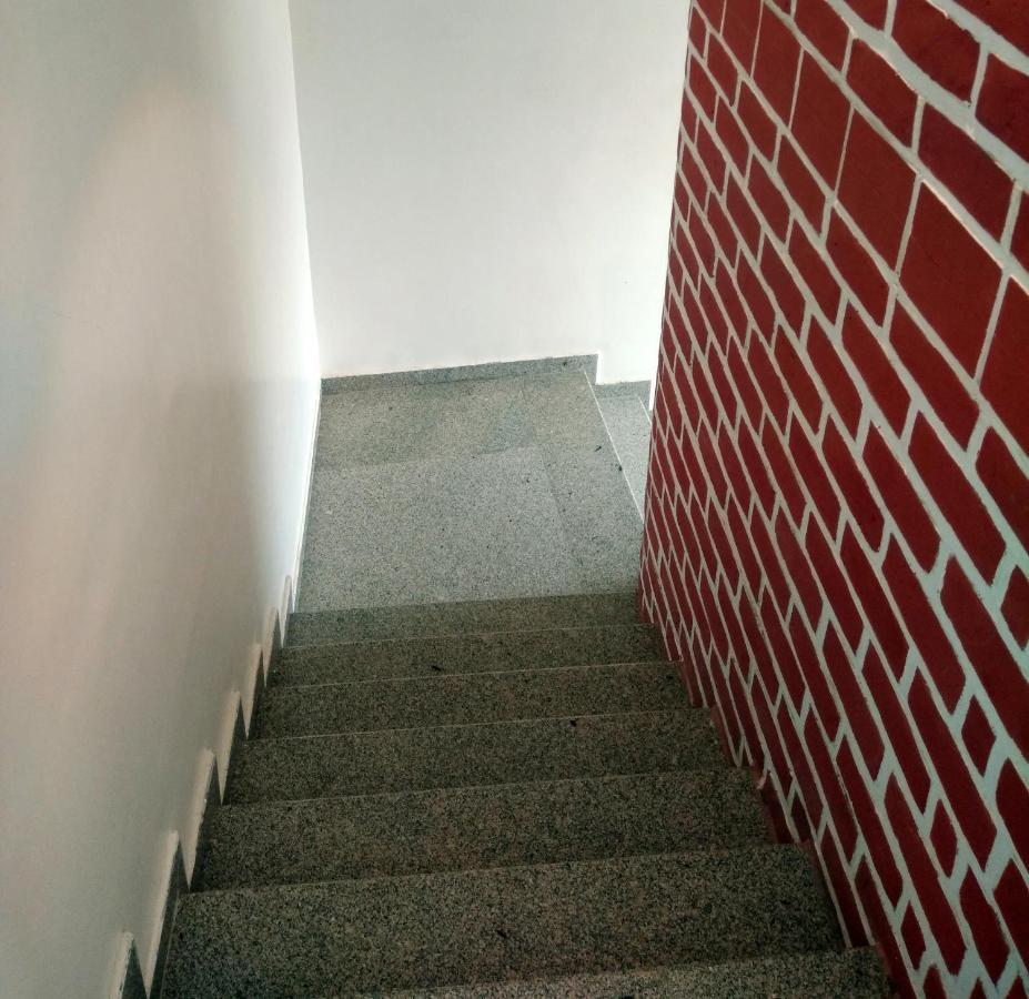 Hotel Milan Ahmadabad Zewnętrze zdjęcie